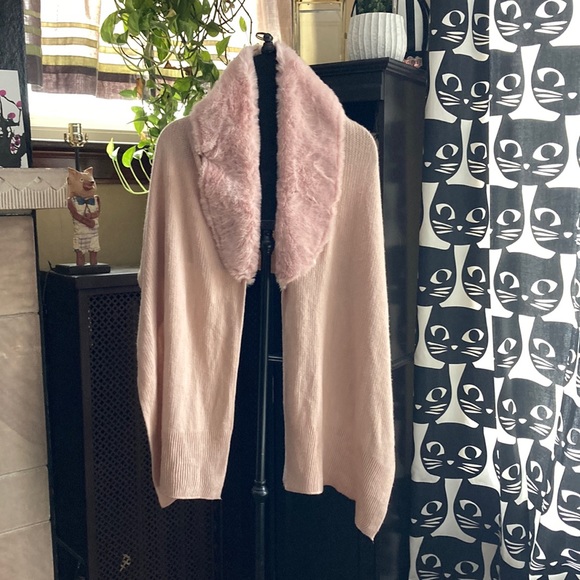 JcPenny Blush Pink Faux Fur Shrug Poncho - Picture 1 of 5